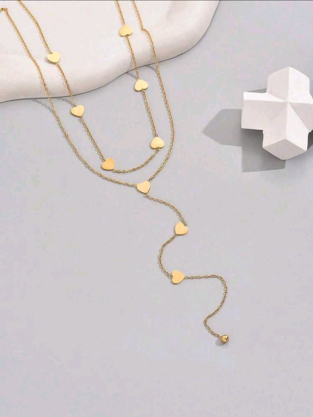 Collar dorado largo de doble capa
